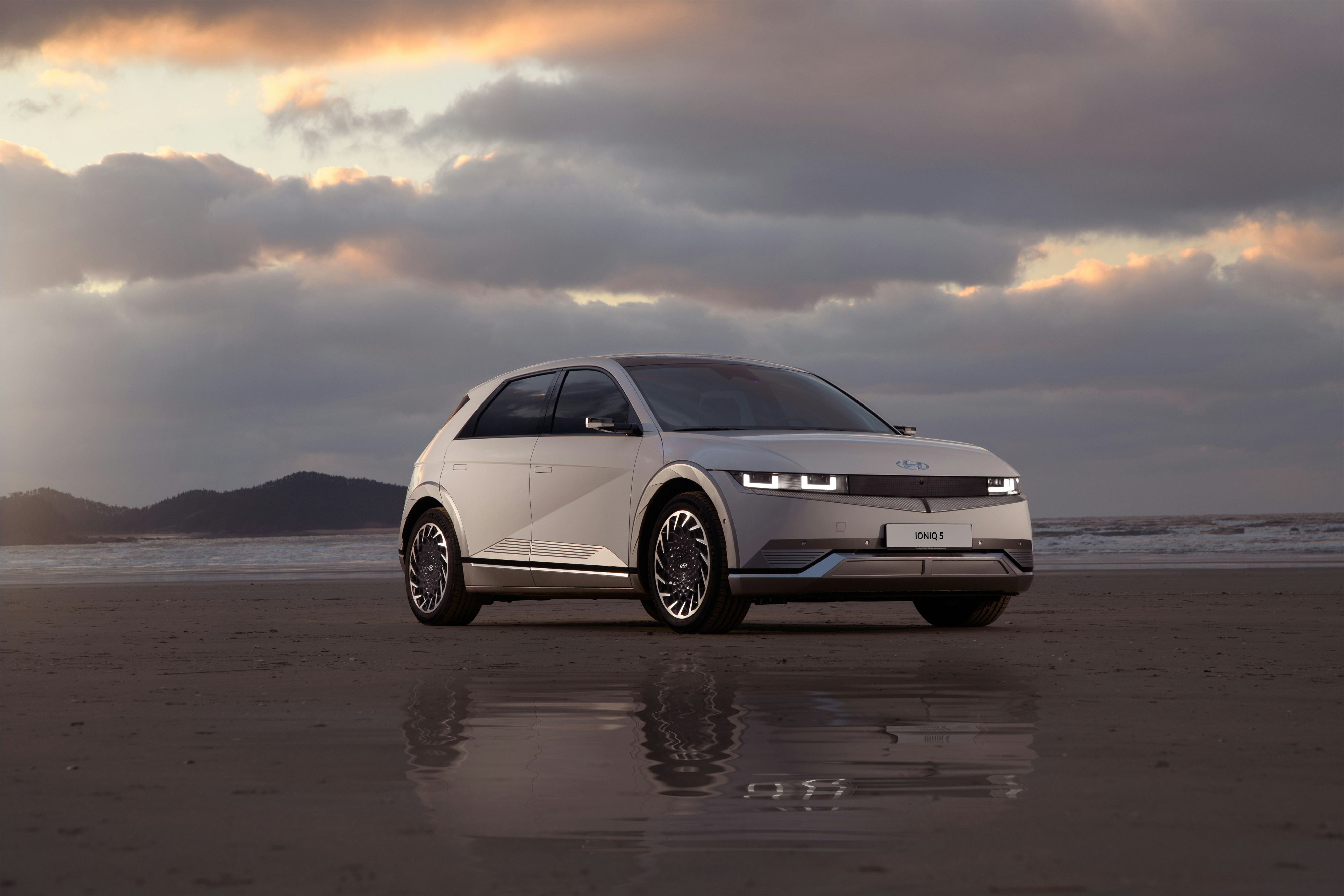Hyundai Ioniq Settle Car